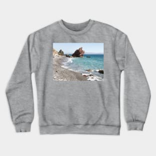 Shoreline with pebbles and blue water Crewneck Sweatshirt